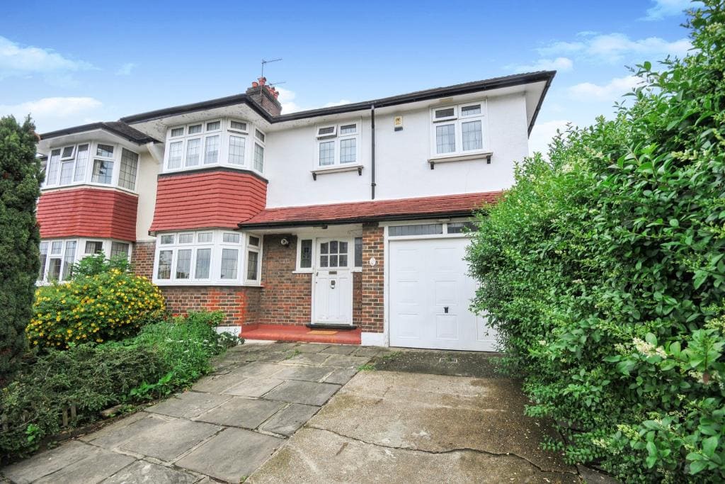 See how Fearne Cotton found her happy Moving Stories Rightmove
