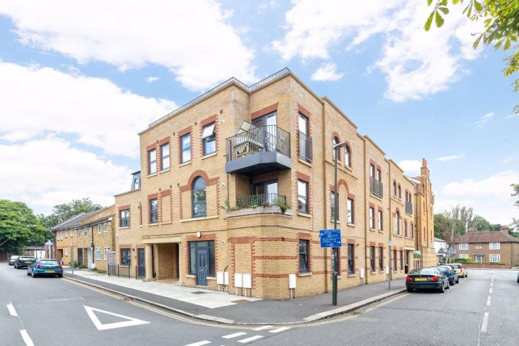 See how Fearne Cotton found her happy Moving Stories Rightmove