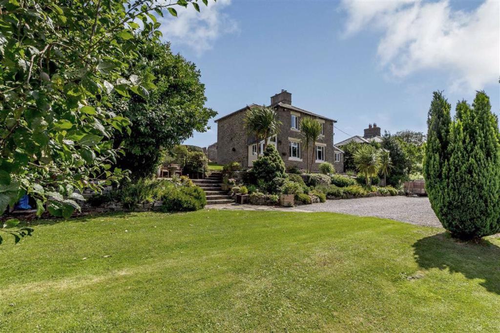 Leaving the city to buy a farm was our right move Moving Stories