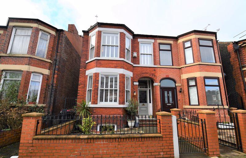 4 bedroom semi-detached house for sale