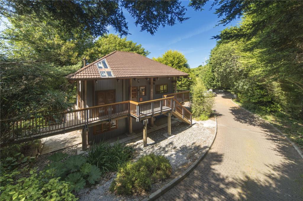 Take a peek into Kate Winslet’s former Cornwall retreat