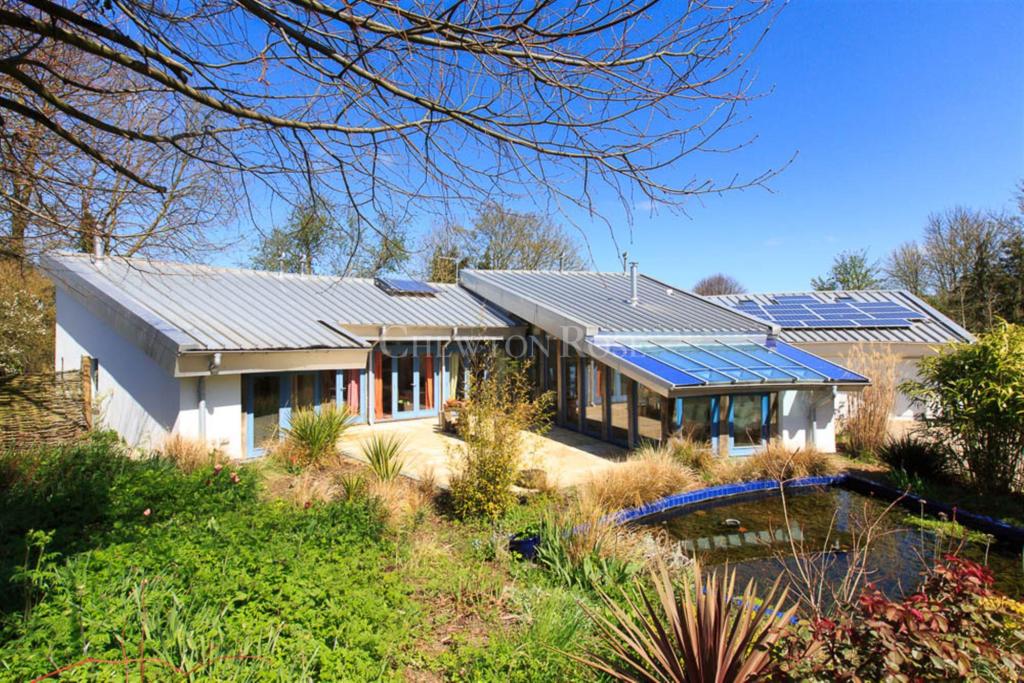 Get your 'Grand Designs' fill!