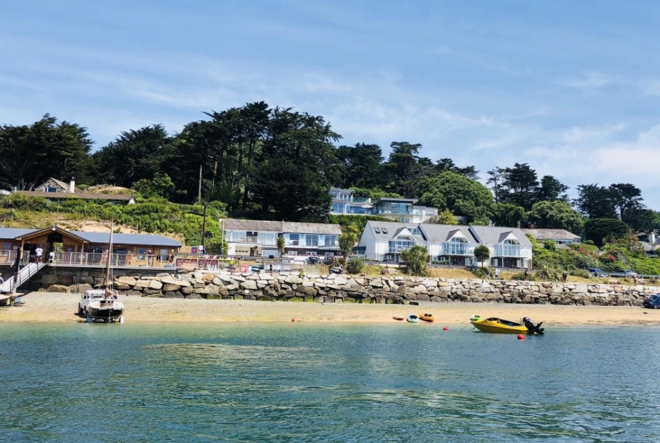 Eight homes with a sea view