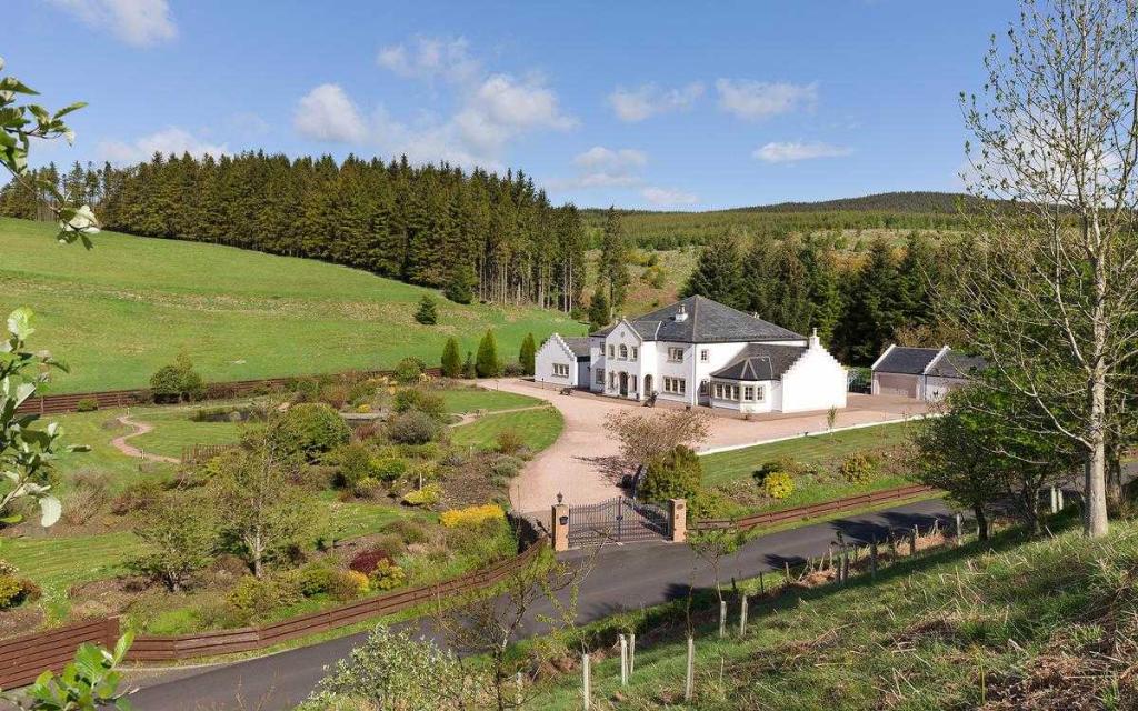 5 lovely Scottish homes for St. Andrew's Day