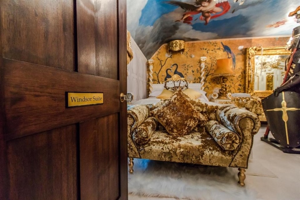 Game of Thrones-style cottage is wild inside