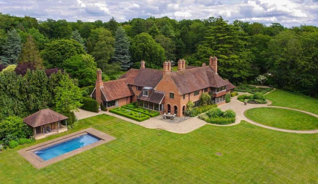 Inside beautiful country manors