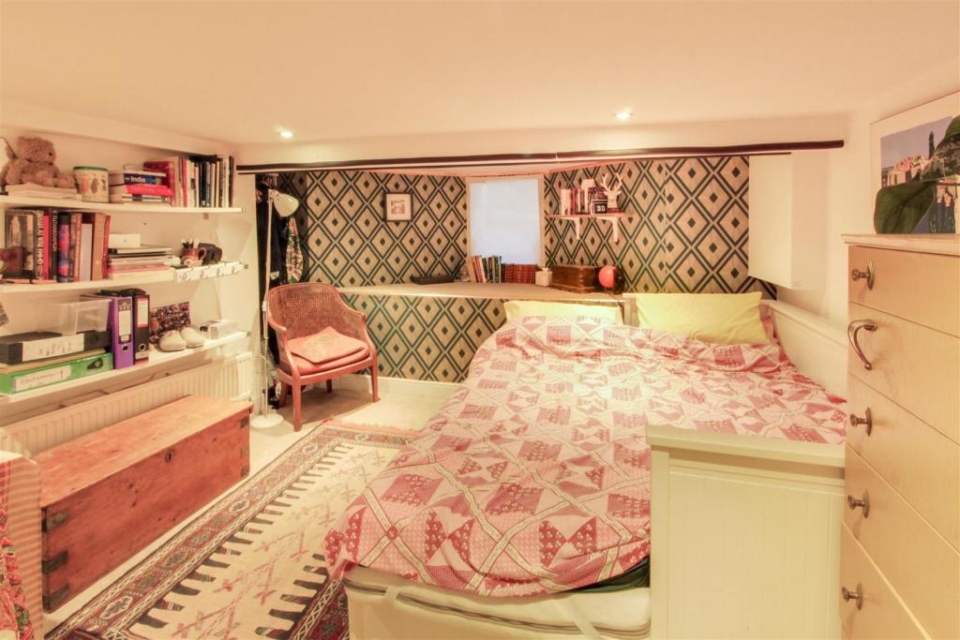 Sherlock Bedroom Theme