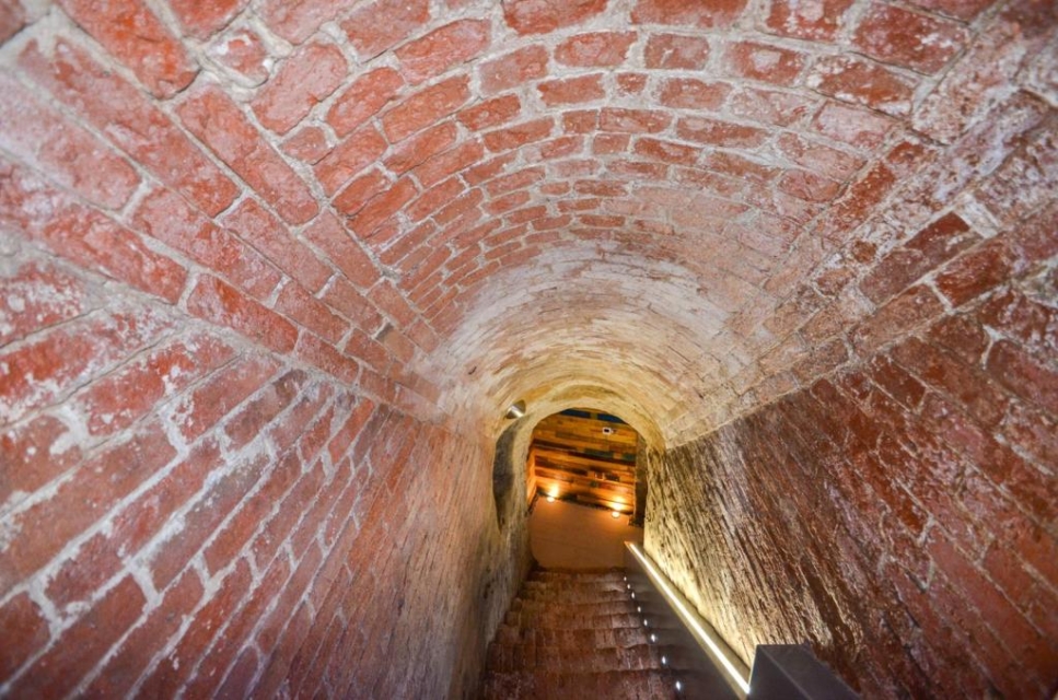 Nottingham apartment hiding underground cave