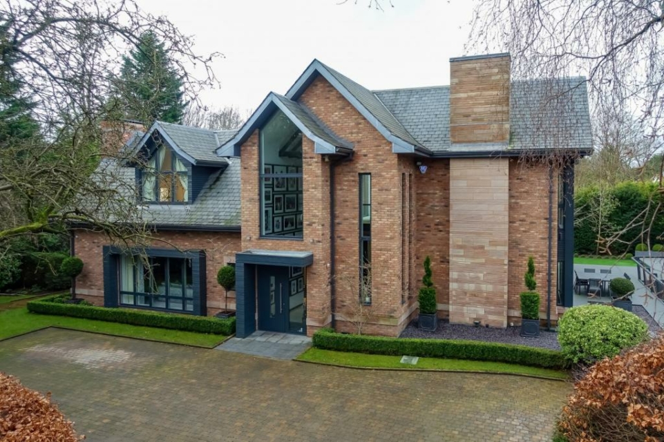 Peek inside former Manchester United and England star’s mansion