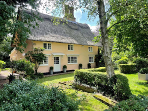 Four reasons to get your home ready to sell before Christmas