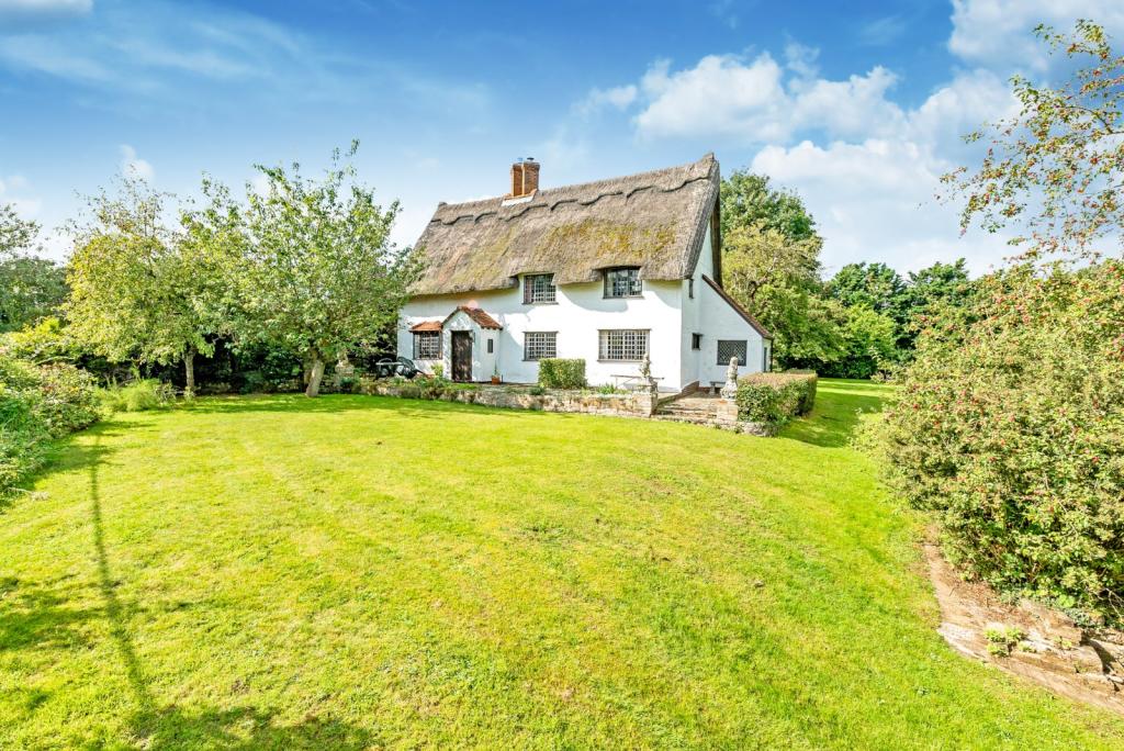Fancy living the farmhouse dream like Mrs Hinch? Property news