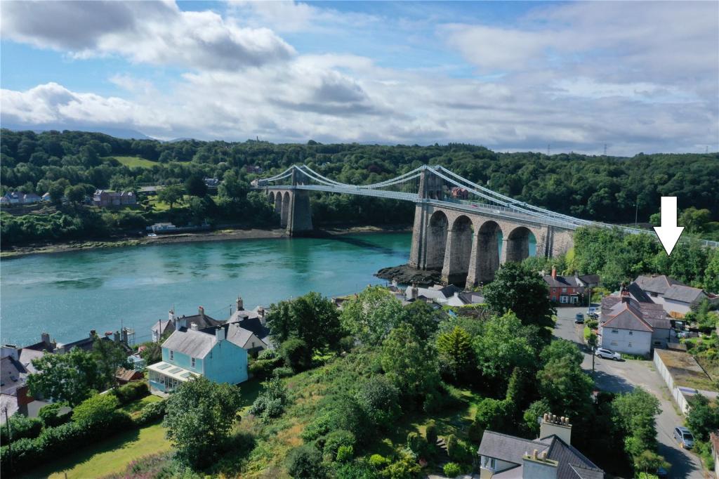 Menai Bridge, Wales