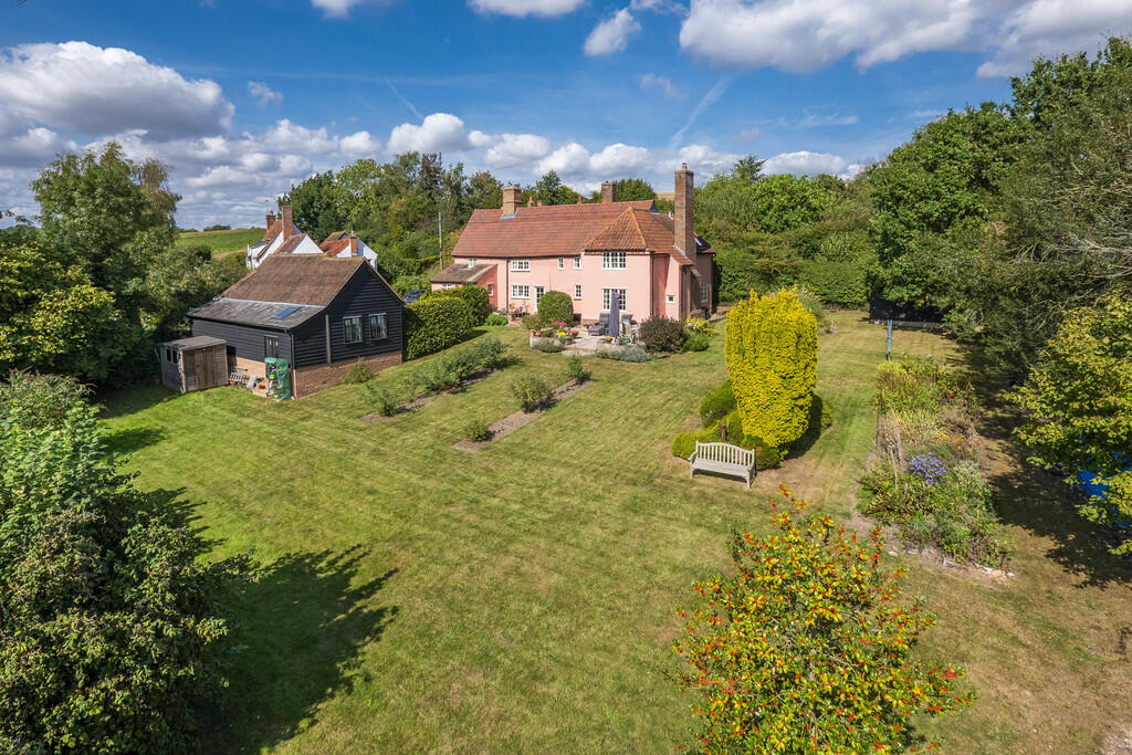 6 perfectlypink homes for sale Property news