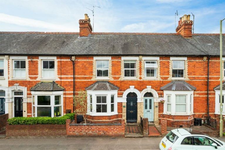 Terraced houses with bay windows