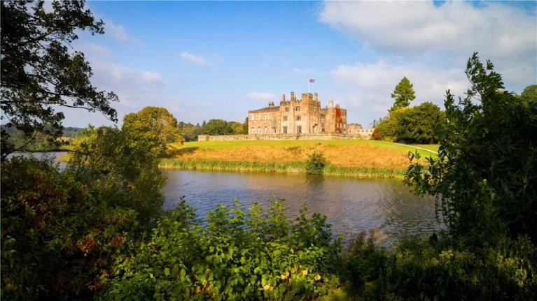 A country house by water