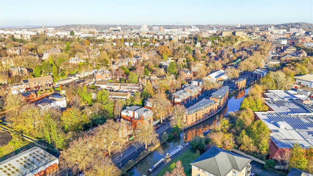 flats next to a canal in Nottingham