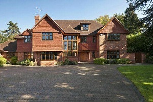 Beaconsfield - £3,100,000