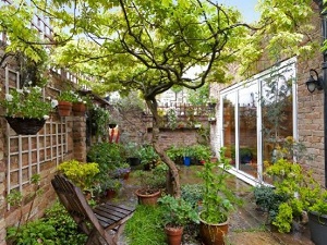 London - £1,250,000