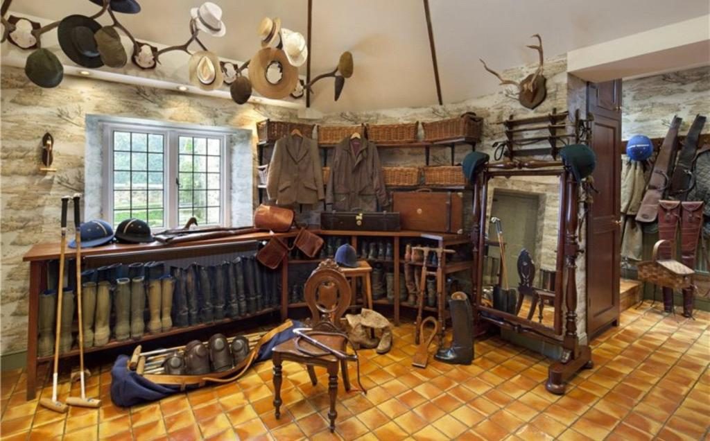 Spare-Bootroom