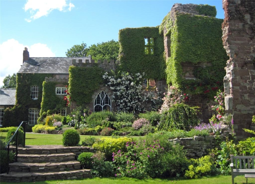 8 incredible castles for sale – property blog