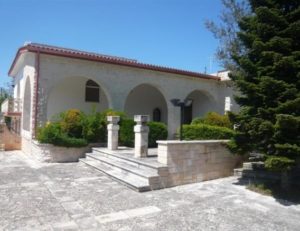 Villa for sale in the Cisternino countryside