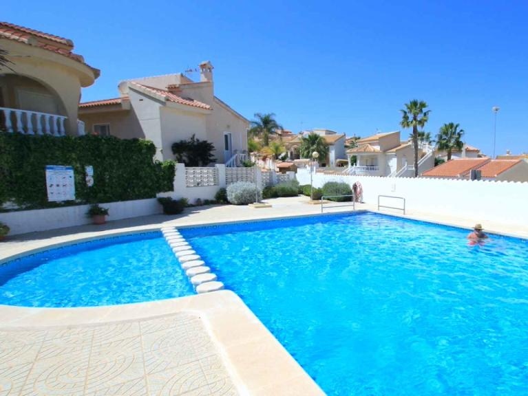 Property 5 (2) Rightmove Overseas Property