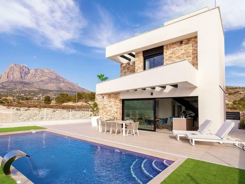 RM 09.06 Benidorm Rightmove Overseas Property