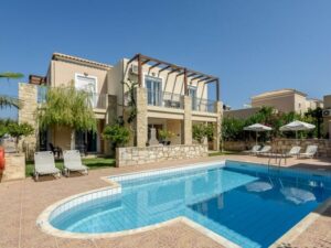 Villa with pool in Crete, Greece