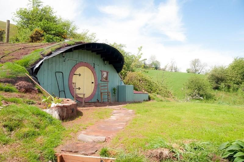 Inside the Welsh Hobbit House that could be yours for £385,000