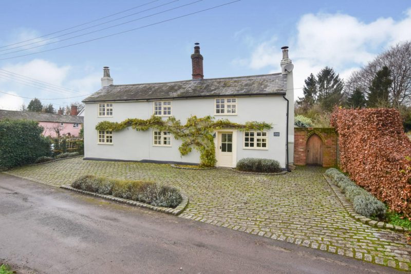 Work from home phrases up over 300% and four and five bed homes flourish