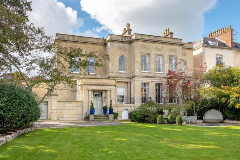 Most viewed homes over Christmas & New Year have Bridgerton theme