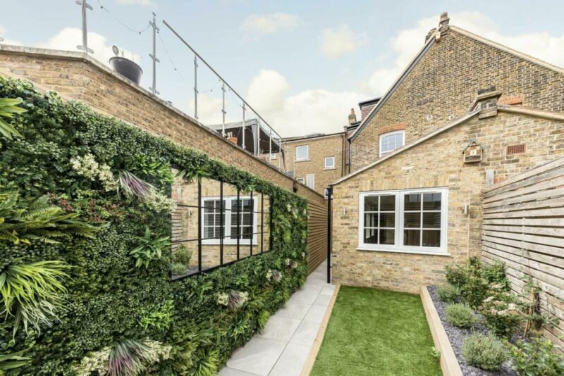 Average 2-year fixed rates drop below 6% for first time since June: Rightmove’s weekly mortgage tracker