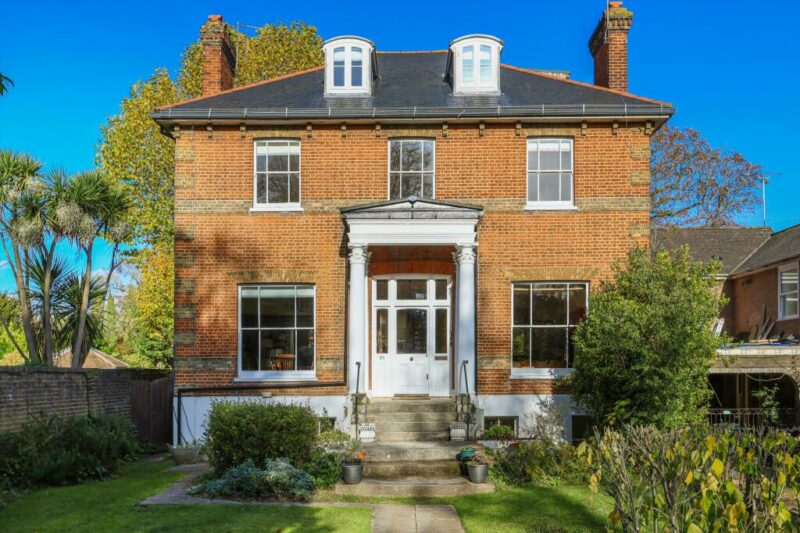 Average 5 year fixed mortgage rate drops from 6.11% at peak to 5.07% – Rightmove’s weekly mortgage tracker