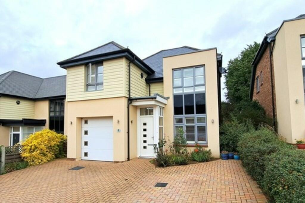 Rents hit new record, as average property receives 17 enquiries