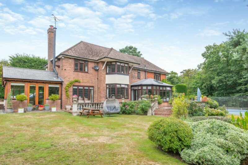 Surge in larger homes listed for sale as Autumn statement looms