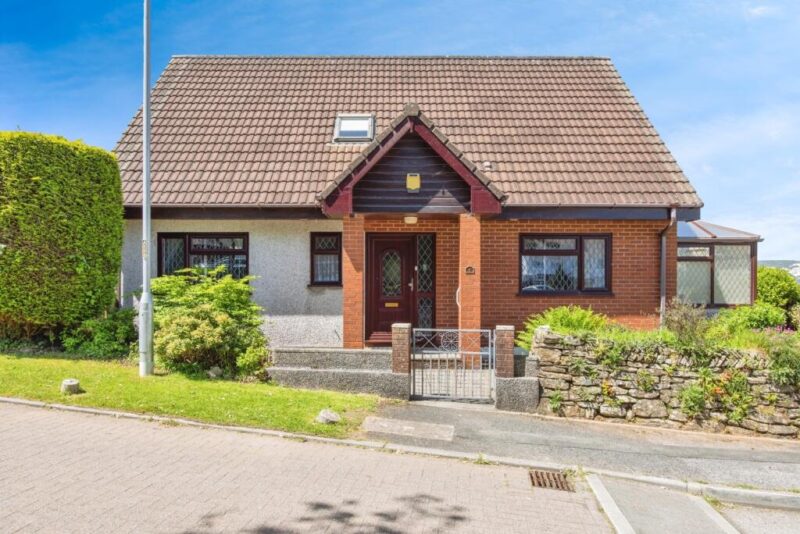 Nearly one in five potential movers waiting for Budget before resuming plans