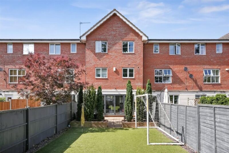 Rightmove reveals 2026 market trends as prices predicted to rise by 2%